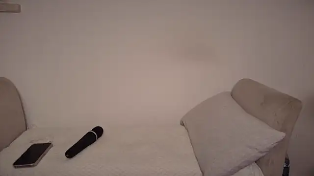Snapshot of Petite36 chatting on May 22, 2026, 8:25 pm Petite36 online show from May 22, 2026, 8:25 pm