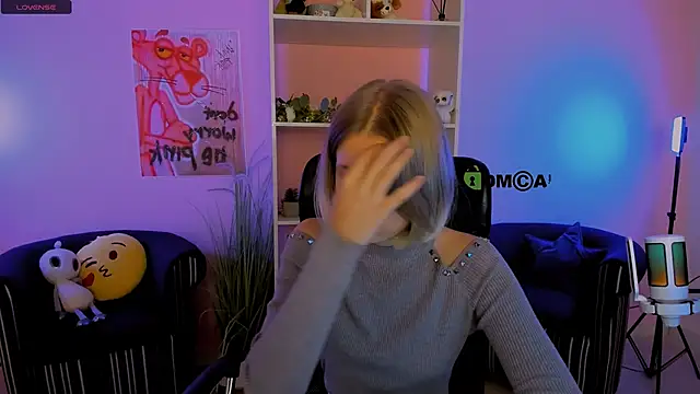 gloria bubble online show from September 12, 2025, 5:18 am