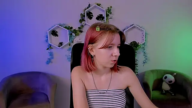 Snapshot of gloria_bubble chatting on June 26, 2026, 6:45 pm gloria bubble online show from June 26, 2026, 6:45 pm