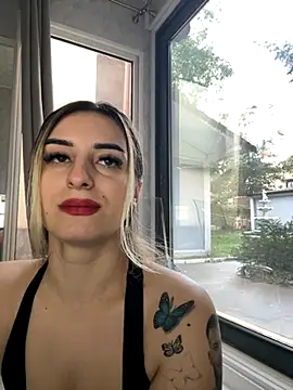 Ella Vee online show from September 25, 2025, 5:11 am