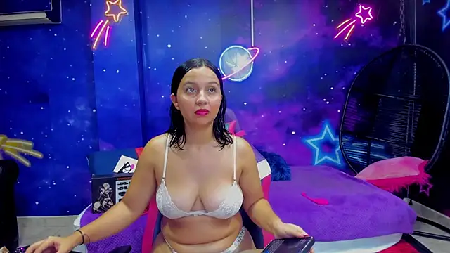 Snapshot of Thalia_Cortea chatting on November 26, 2025, 11:39 pm Thalia Cortea online show from November 26, 2025, 11:39 pm