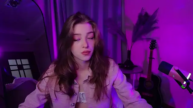 AstraMist online show from September 22, 2025, 1:24 pm