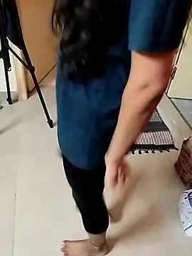 hot spicey online show from April 19, 2026, 12:04 pm