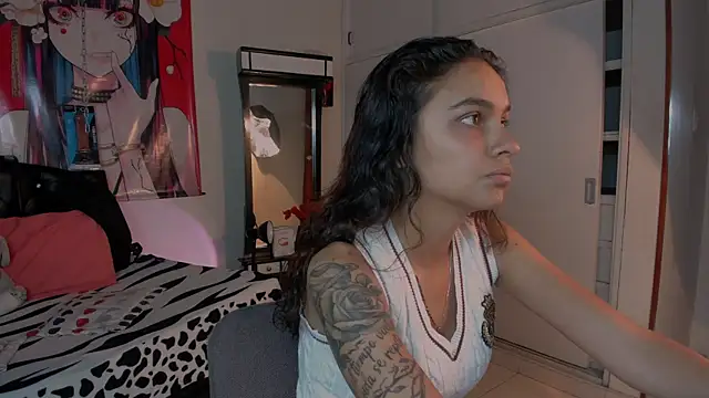 Skylovershot online show from October 20, 2025, 1:33 pm