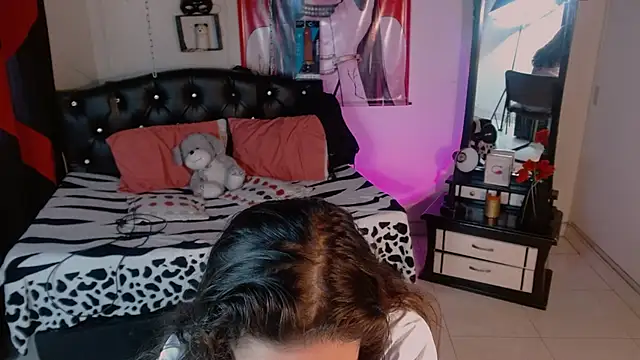 Skylovershot online show from October 23, 2025, 7:45 pm