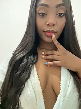 zaracollins01 online show from December 4, 2025, 4:44 am