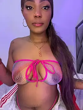 zaracollins01 online show from July 6, 2026, 7:27 pm