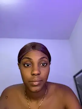 zaracollins01 online show from July 24, 2026, 7:23 pm