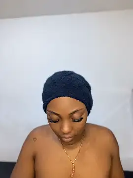 zaracollins01 online show from July 27, 2026, 8:38 pm