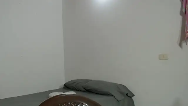 Snapshot of MichellSexxx chatting on November 15, 2025, 11:21 pm MichellSexxx online show from November 15, 2025, 11:21 pm