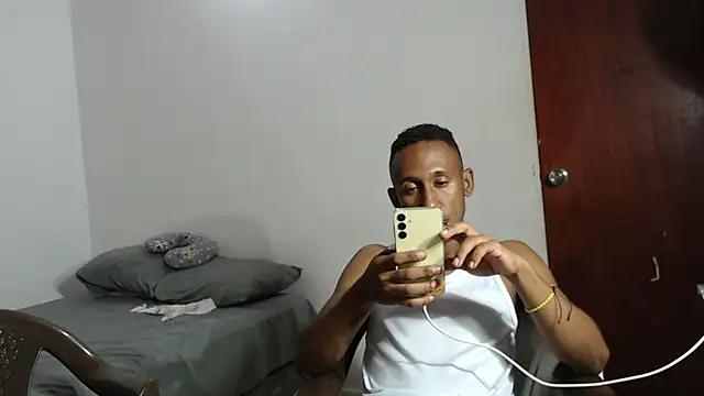 Snapshot of MichellSexxx chatting on November 30, 2025, 9:52 pm MichellSexxx online show from November 30, 2025, 9:52 pm