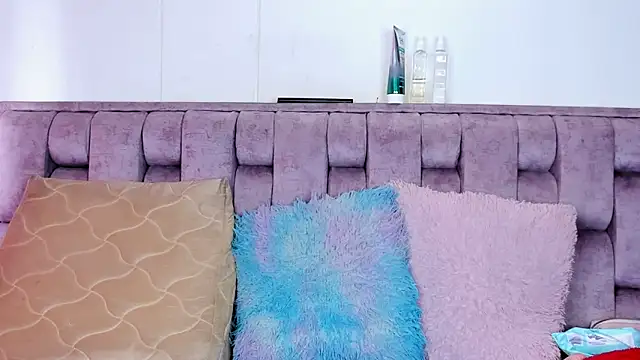 Alexa-Hunter online show from February 7, 2026, 8:12 pm