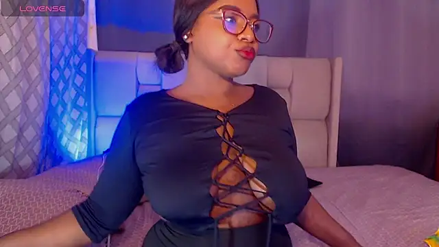 Mimi Gil online show from March 4, 2026, 11:49 am