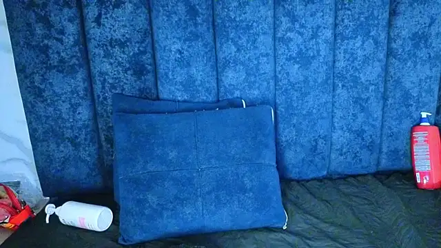 yunkeyc online show from February 20, 2026, 7:21 am