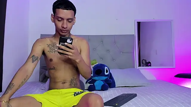 twinkDuohot online show from September 9, 2025, 5:07 am