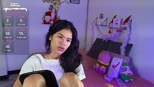 emycarver09 online show from November 8, 2025, 11:43 am