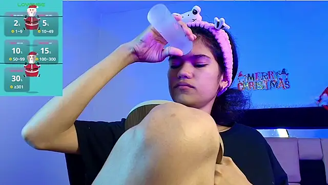 emycarver09 online show from January 9, 2026, 11:35 am