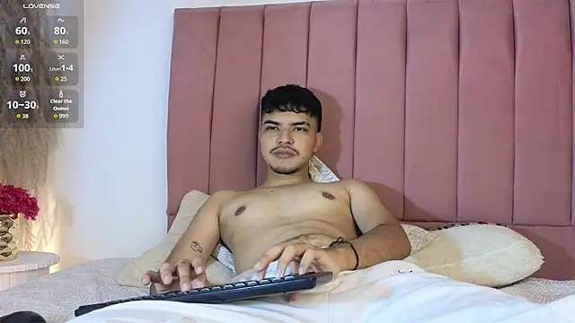 Snowlann online show from October 12, 2025, 5:50 am