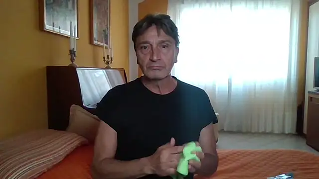 lattediyak online show from October 9, 2025, 12:36 pm