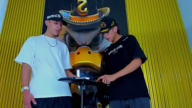 Dante Brown1  online show from October 19, 2025, 9:04 pm