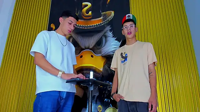 Dante Brown1  online show from November 2, 2025, 9:06 pm