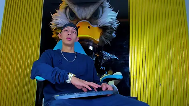 Dante Brown1  online show from November 22, 2025, 7:57 pm