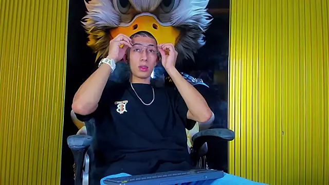 Dante Brown1  online show from November 24, 2025, 10:31 pm