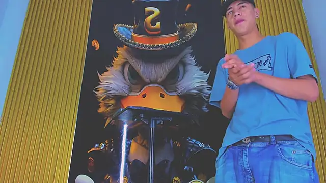 Dante Brown1  online show from November 30, 2025, 8:46 pm