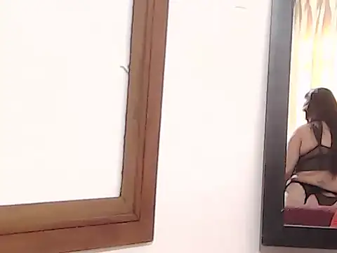 OSHYRIS online show from October 6, 2025, 12:57 pm