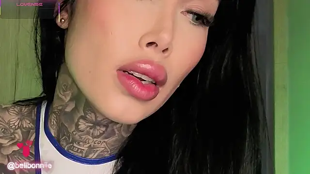 belllbonniie online show from October 12, 2025, 4:33 am