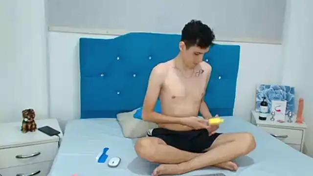 LuigiMarchetti online show from January 5, 2026, 8:23 pm