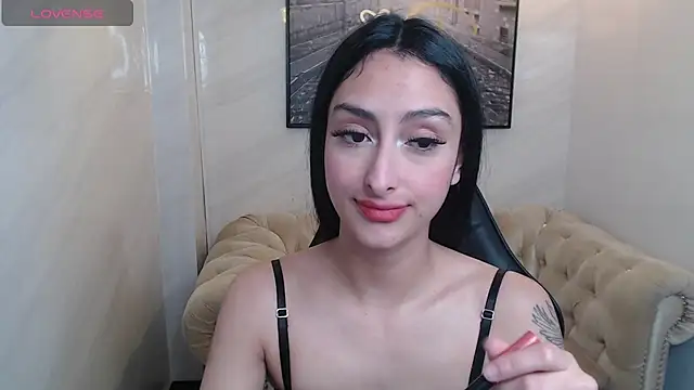 Tifany v online show from November 29, 2025, 1:03 pm