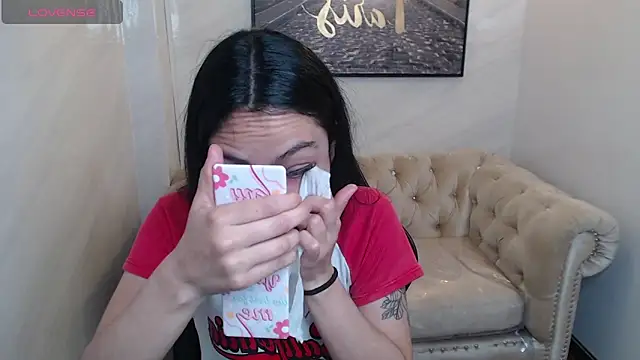 Tifany v online show from November 30, 2025, 1:04 pm