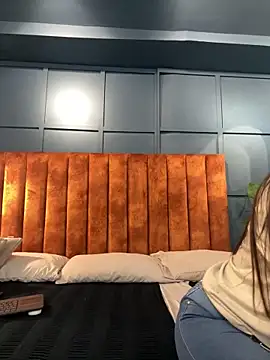 Tayler Kim online show from February 25, 2026, 6:39 pm