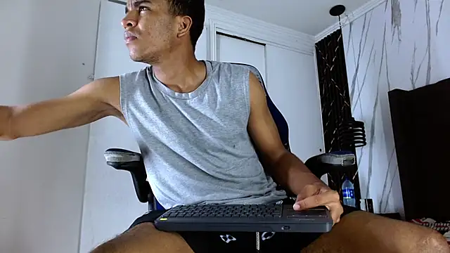 aston xvera online show from October 28, 2025, 3:21 am