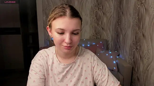Snapshot of MilinaMorris chatting on June 4, 2026, 2:45 pm MilinaMorris online show from June 4, 2026, 2:45 pm
