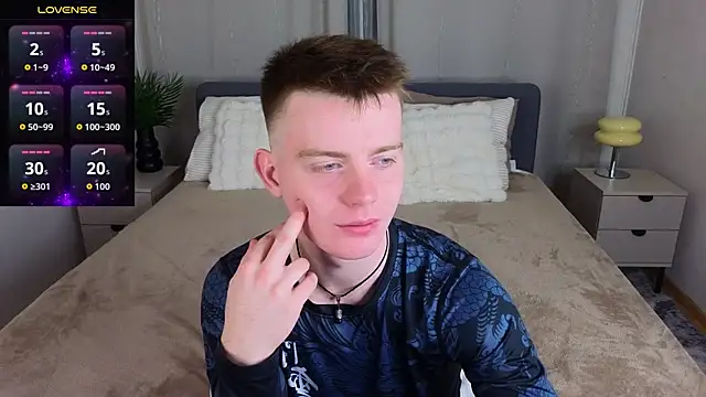 happy de1mos online show from October 11, 2025, 9:24 pm