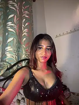 STRIP GLOW online show from April 5, 2026, 4:59 pm