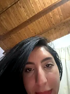 Alicia vellami online show from September 15, 2025, 4:12 am