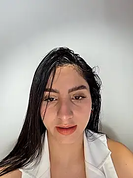 Alicia vellami online show from November 4, 2025, 8:30 pm