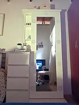 Alicia vellami online show from November 24, 2025, 3:01 pm