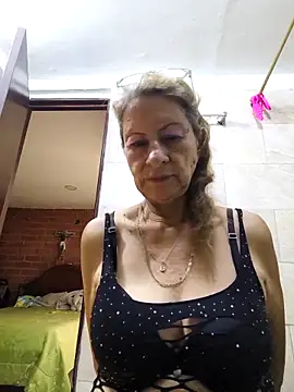 Snapshot of MaryLunne chatting on May 10, 2026, 11:59 am MaryLunne online show from May 10, 2026, 11:59 am