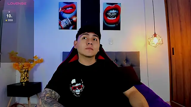 Nicolas James Sc online show from October 27, 2025, 1:37 pm