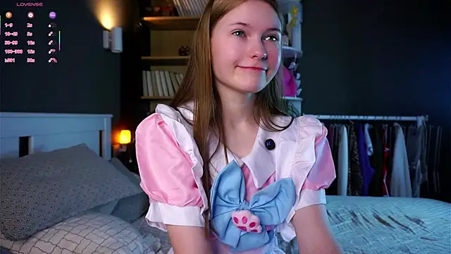 LynHillaire online show from January 6, 2026, 11:36 am