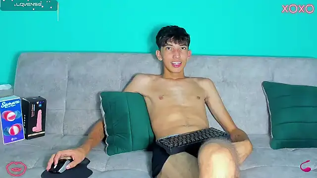 Maikol Ortiz online show from October 15, 2025, 1:06 am