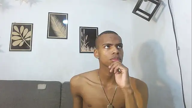 criss zuri online show from September 16, 2025, 12:17 pm