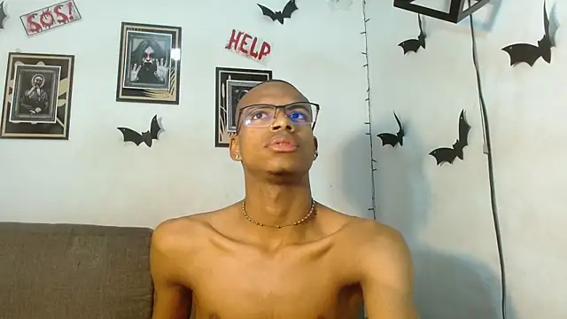 criss zuri online show from October 30, 2025, 11:22 am