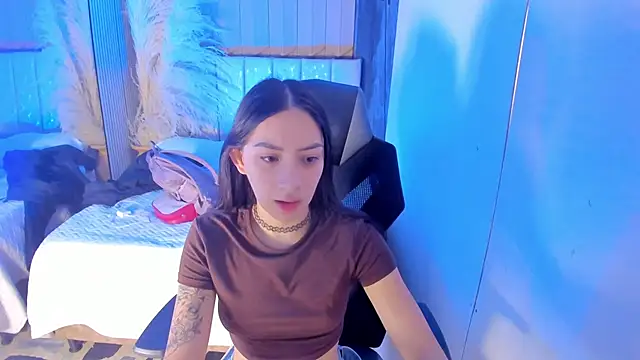 AlliceCopper online show from April 21, 2026, 2:34 pm