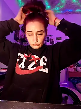 Snapshot of blazed_vixen chatting on January 18, 2026, 10:13 pm blazed vixen online show from January 18, 2026, 10:13 pm