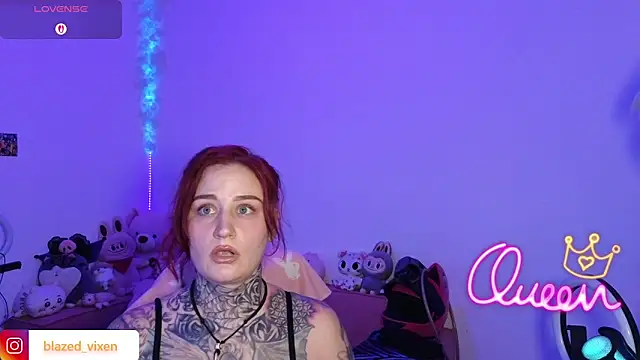 Snapshot of blazed_vixen chatting on February 22, 2026, 12:12 am blazed vixen online show from February 22, 2026, 12:12 am